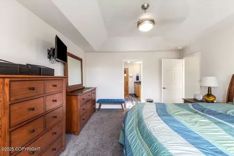 Bedroom - 17353 Yellowstone Dr, Eagle River, AK 99577 photo 2 of 5
