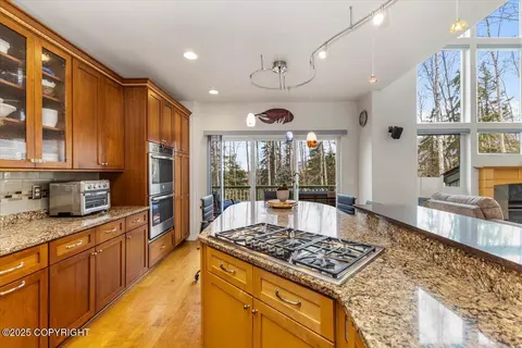 Kitchen - 17353 Yellowstone Dr, Eagle River, AK 99577 photo 6 of 6