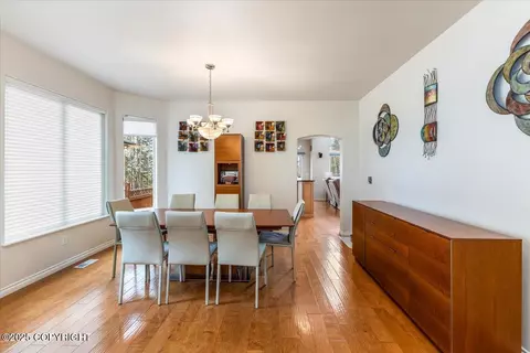 Dining - 17353 Yellowstone Dr, Eagle River, AK 99577 photo 2 of 3