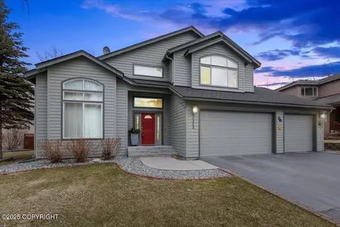 17353 Yellowstone Dr, Eagle River, AK 99577