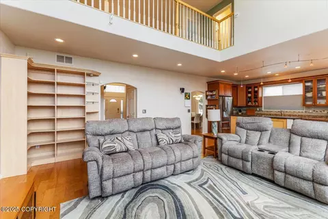 Living - 17353 Yellowstone Dr, Eagle River, AK 99577 photo 5 of 7