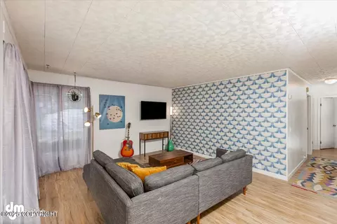 4010 Allan Pl, Anchorage, AK 99508