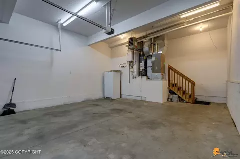 4217 Birch Run Dr, Anchorage, AK 99507