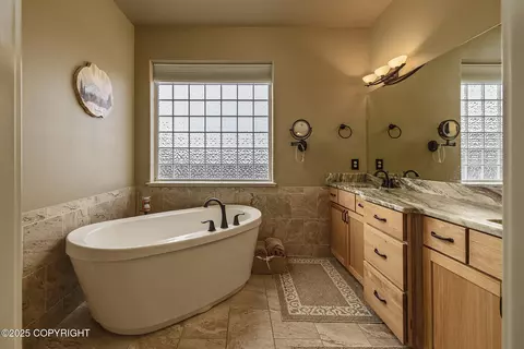 Bath - 11268 Sitka Rose Cir, Eagle River, AK 99577 photo 2 of 5