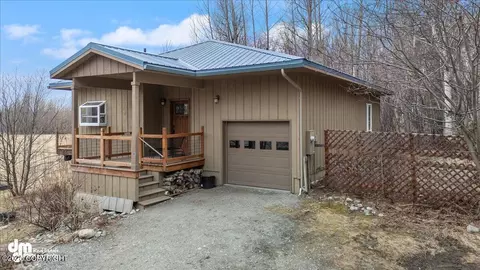 4450 N Pinnell Cir, Palmer, AK 99645