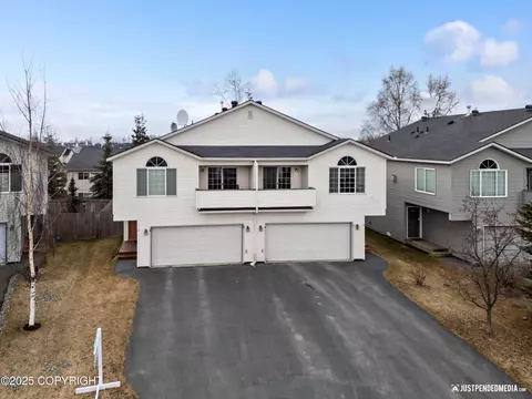 244 Whisper Knoll Cir # 29R, Anchorage, AK 99504