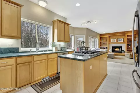Kitchen - 7328 Setter Dr, Anchorage, AK 99502 photo 3 of 7