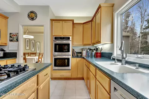 Kitchen - 7328 Setter Dr, Anchorage, AK 99502 photo 7 of 7