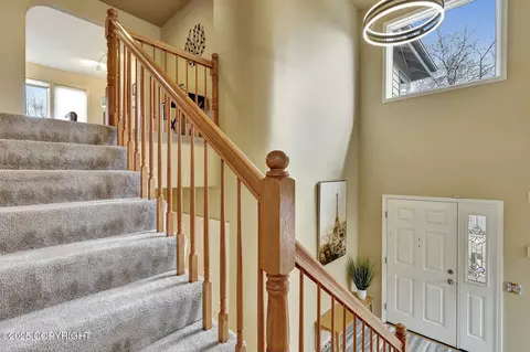 Entry Way - 7328 Setter Dr, Anchorage, AK 99502 photo 6 of 12