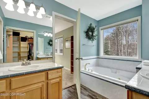Bath - 7328 Setter Dr, Anchorage, AK 99502 photo 4 of 6
