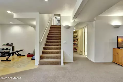 Entry Way - 7328 Setter Dr, Anchorage, AK 99502 photo 11 of 12