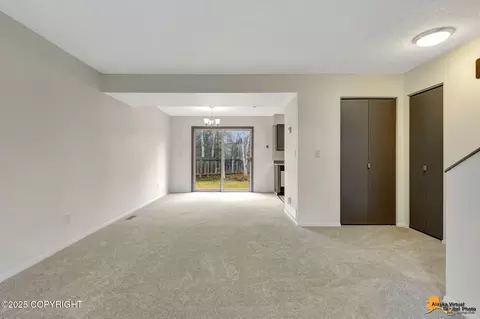 Living - 249 Fall Leaf Cir, Anchorage, AK 99504 photo 4 of 5
