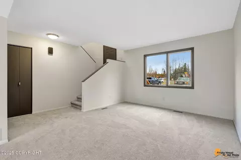 Living - 249 Fall Leaf Cir, Anchorage, AK 99504 photo 3 of 5