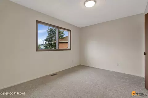 Bedroom - 249 Fall Leaf Cir, Anchorage, AK 99504 photo 3 of 3