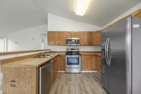 Kitchen - 19449 Highland Ridge Dr, Eagle River, AK 99577 photo 1 of 1