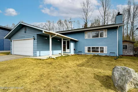 3429 Newcomb Dr, Anchorage, AK 99508