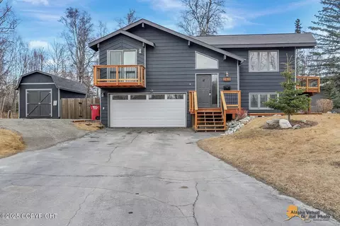 2325 N Kentucky Derby Dr, Palmer, AK 99645