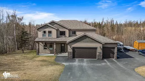 840 N Deshka Ridge Dr, Palmer, AK 99645
