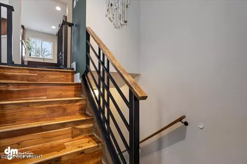 Entry Way - 9631 Balandra Cir, Eagle River, AK 99577 photo 2 of 6