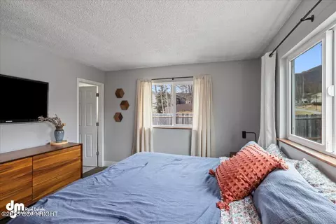 Bedroom - 9631 Balandra Cir, Eagle River, AK 99577 photo 2 of 5