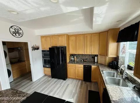 Kitchen - 103 Eagle Tree Ct, Craig, AK 99921 photo 5 of 6