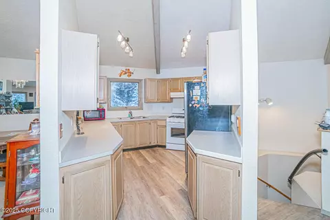 Kitchen - 5750 Wild Mountain Dr, Eagle River, AK 99577 photo 2 of 3