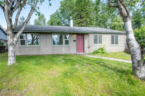 2631 Darby Cir, Anchorage, AK 99508