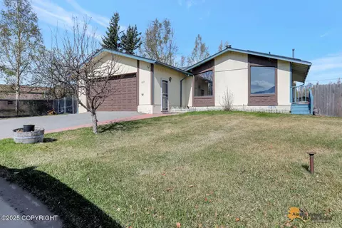 533 W Quick Silver Cir, Palmer, AK 99645