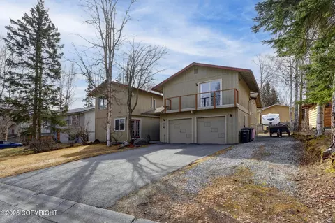 6414 Hampton Dr, Anchorage, AK 99504