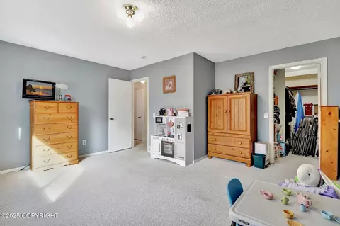 Bedroom - 6414 Hampton Dr, Anchorage, AK 99504 photo 4 of 8