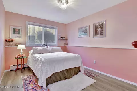 Bedroom - 6414 Hampton Dr, Anchorage, AK 99504 photo 5 of 8