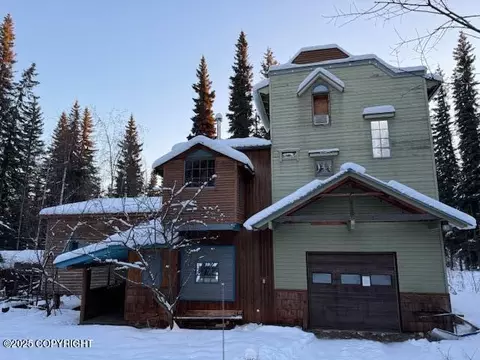 2703 Goldhill Rd, Fairbanks, AK 99709