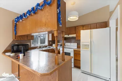 Kitchen - 660 E Barra Loop, Wasilla, AK 99654 photo 1 of 3