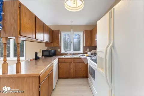 Kitchen - 660 E Barra Loop, Wasilla, AK 99654 photo 2 of 3