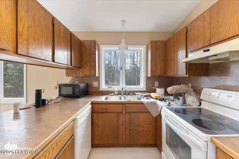 Kitchen - 660 E Barra Loop, Wasilla, AK 99654 photo 3 of 3