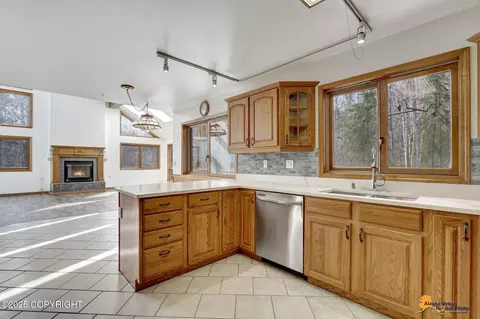 Kitchen - 21016 River Park Dr, Eagle River, AK 99577 photo 2 of 5