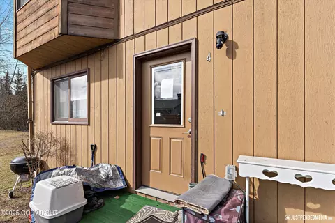 4950 E 24th Ave, Anchorage, AK 99508 photo 8