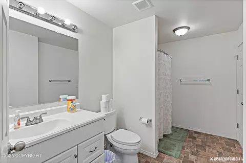 4950 E 24th Ave, Anchorage, AK 99508 photo 33