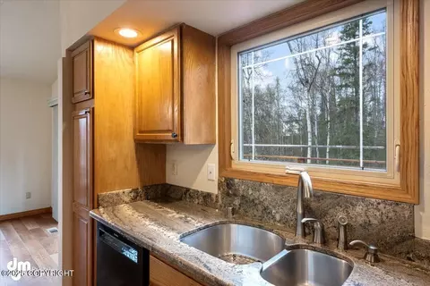 Kitchen - 19519 S Montague Loop, Eagle River, AK 99577 photo 2 of 7