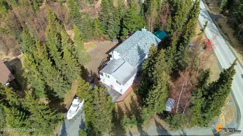 16361 Sandpiper Dr, Anchorage, AK 99516