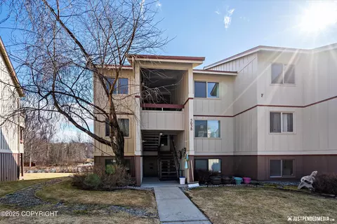 5638 E 40th Ave # F-301, Anchorage, AK 99504