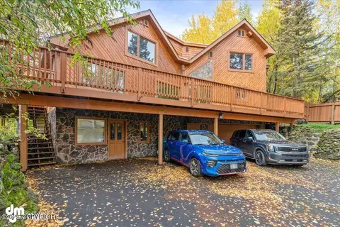 7634 Wandering Dr, Anchorage, AK 99502