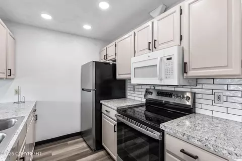 4433 San Ernesto Ave #E205, Anchorage, AK 99508