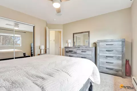 Bedroom - 1620 Woodroe Ln, Anchorage, AK 99507 photo 6 of 10