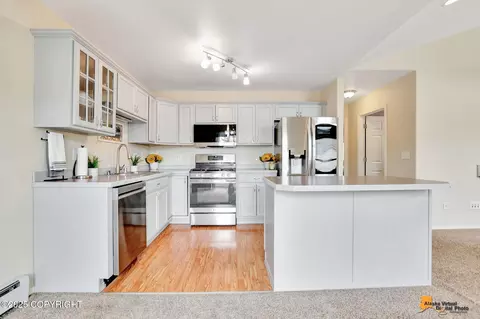 Kitchen - 1620 Woodroe Ln, Anchorage, AK 99507 photo 1 of 6