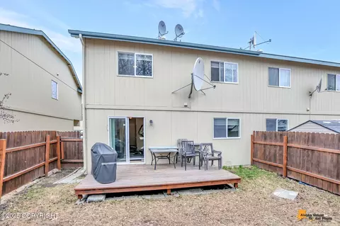 Exterior - 1620 Woodroe Ln, Anchorage, AK 99507 photo 4 of 7