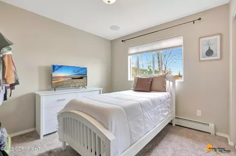 Bedroom - 1620 Woodroe Ln, Anchorage, AK 99507 photo 2 of 10