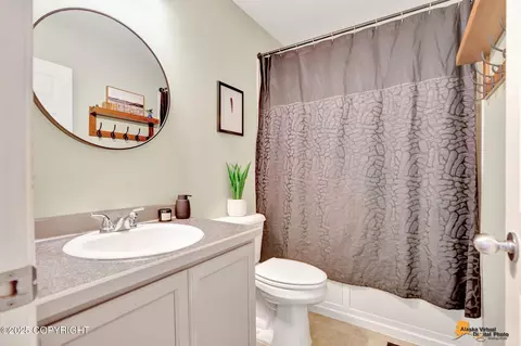 Bath - 1620 Woodroe Ln, Anchorage, AK 99507 photo 1 of 2