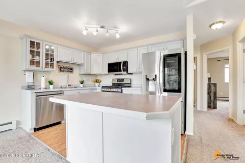 Kitchen - 1620 Woodroe Ln, Anchorage, AK 99507 photo 2 of 6