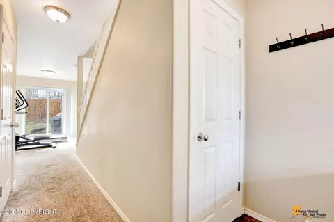 Entry Way - 1620 Woodroe Ln, Anchorage, AK 99507 photo 2 of 5